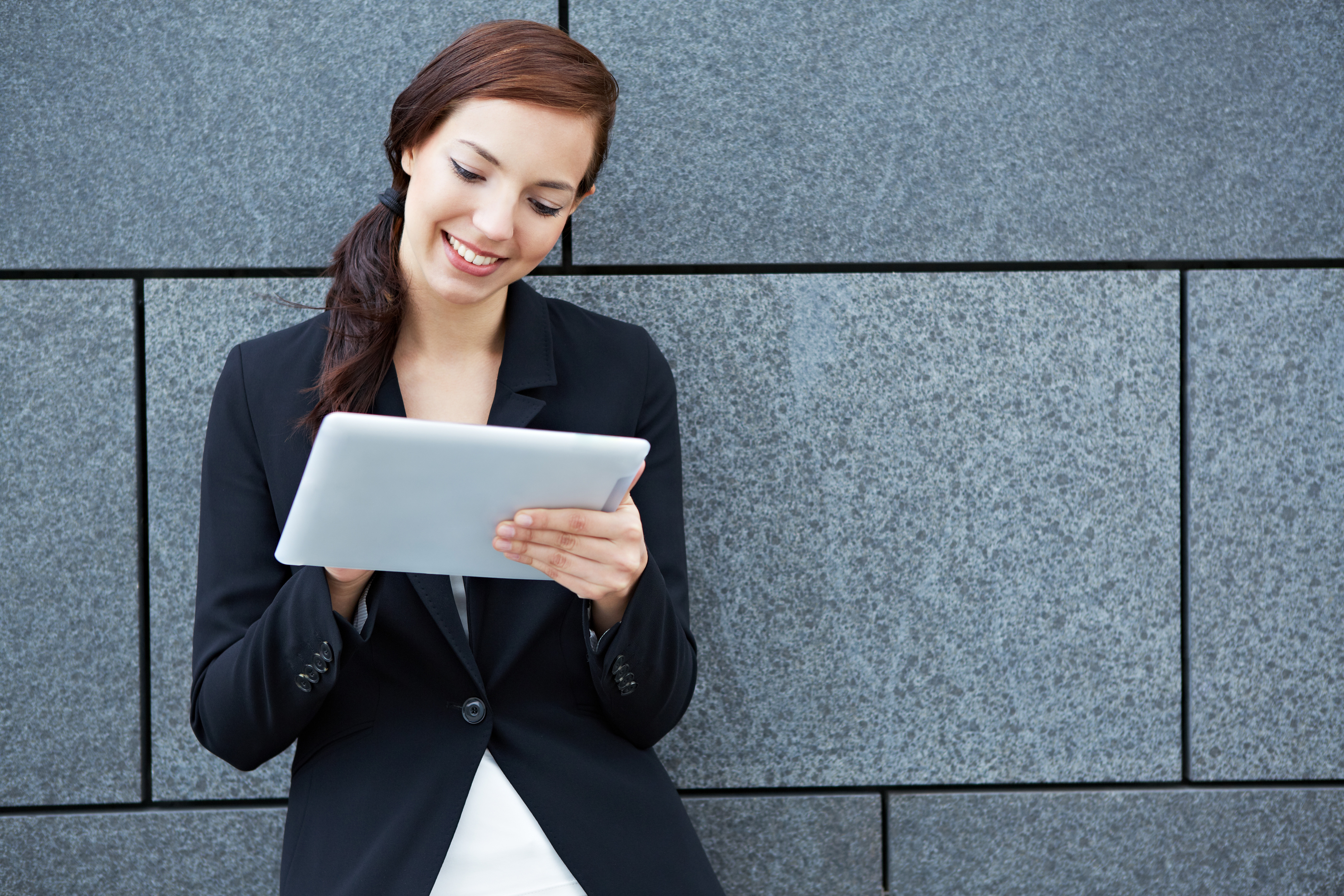 Dashboards de KPIs y Tablas Dinámicas en Excel