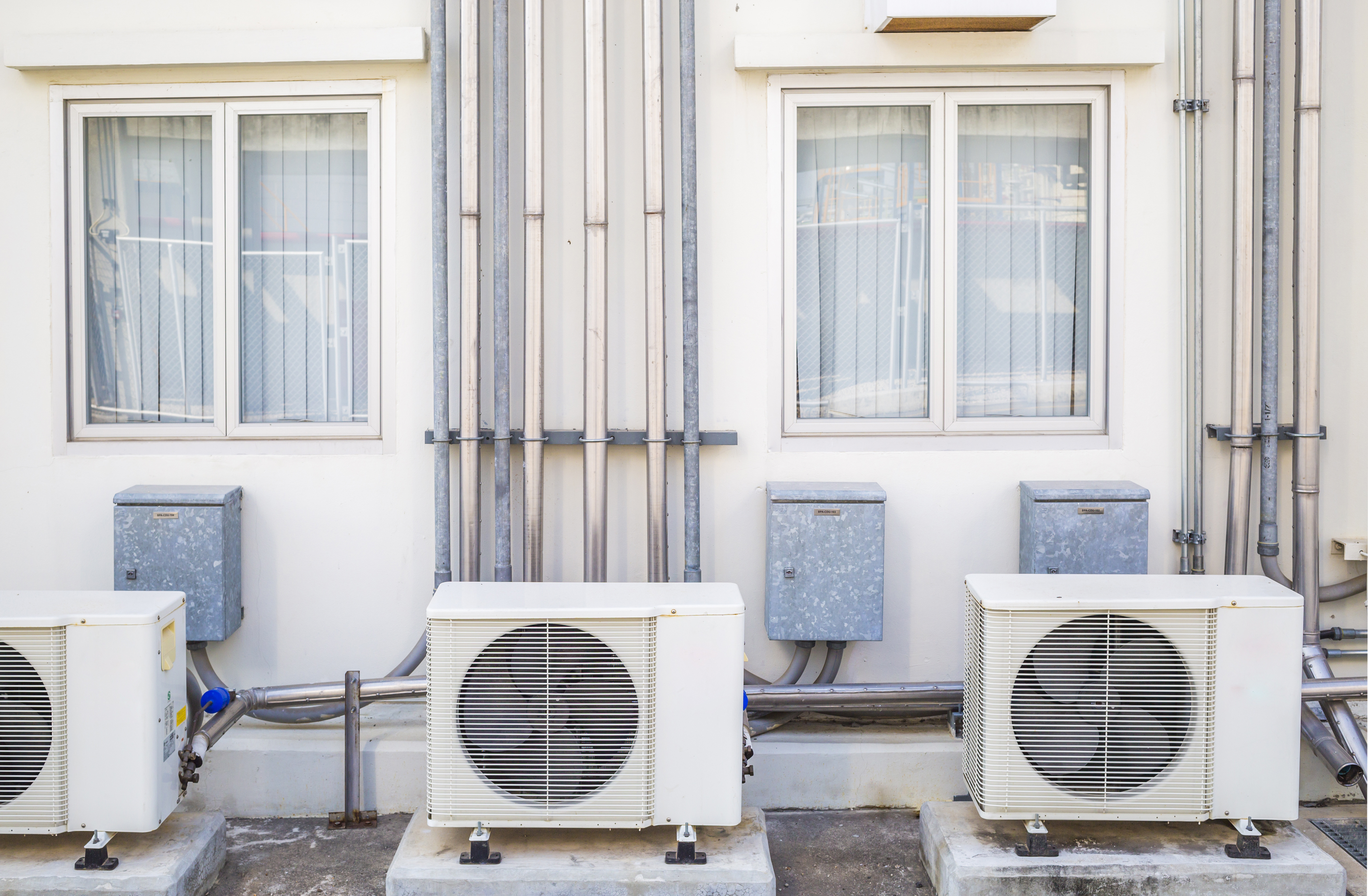 The energy systems in the building: HVAC and ACS