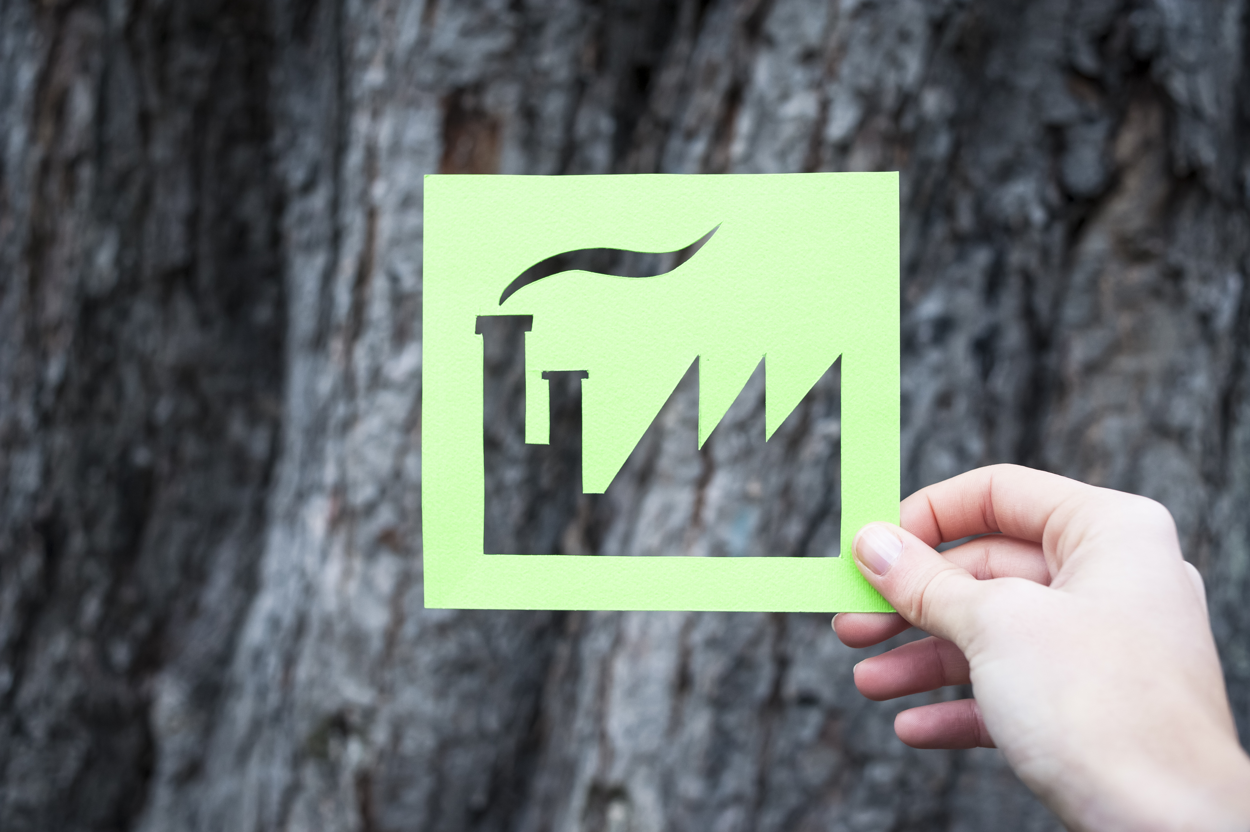 ICT and GIS Applied in the Management of Disaster Risk and Climate Change